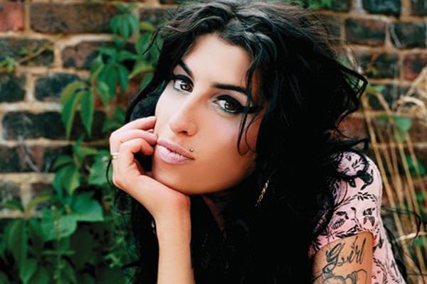 Amy e uma vida de excessos