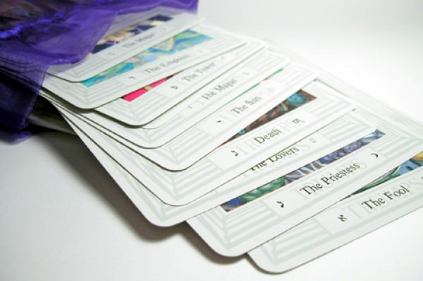 Tarot: olhe para o futuro e mude