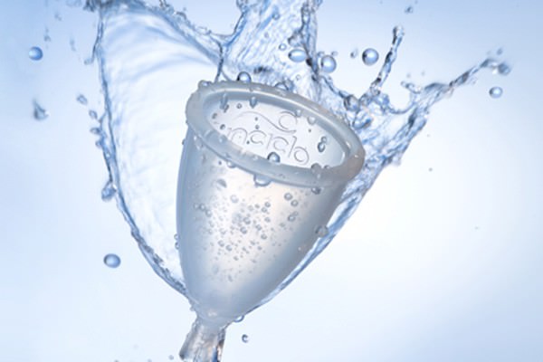 Coletor menstrual pode substituir absorventes