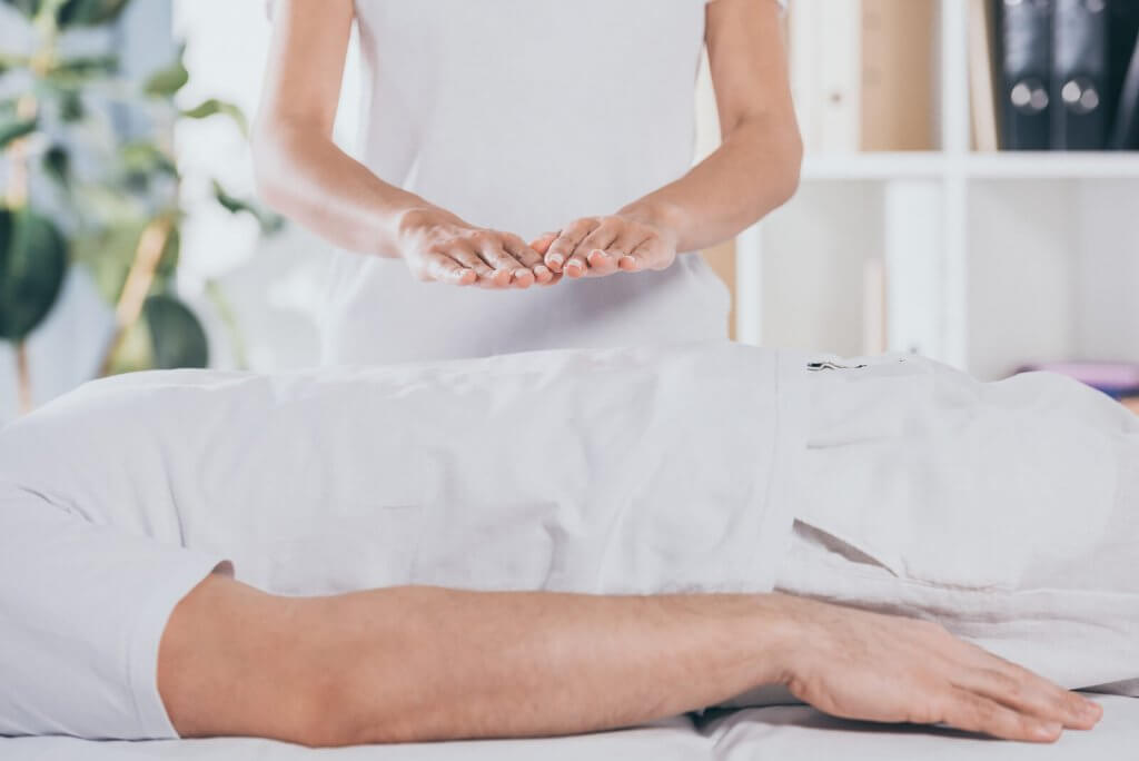Reiki pode ajudar você a viver melhor