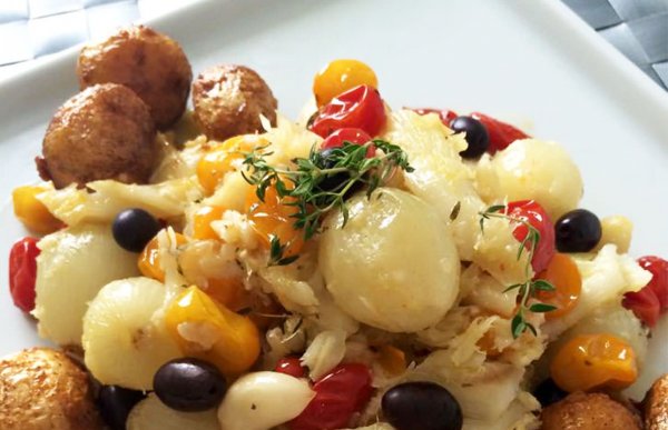 Receita de bacalhau com tomates assados