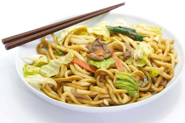 Receita de yakisoba tailandês