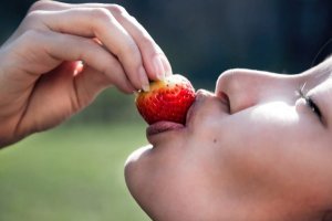 4 alimentos que fortalecem beleza de dentro para fora