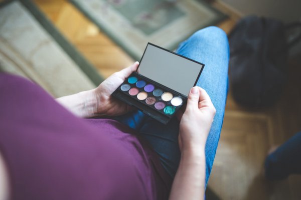 Maquiagem para estimular beleza de dentro para fora