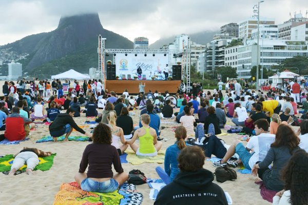 Yoga é caminho para felicidade e bem-viver