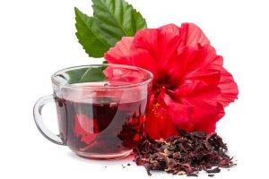 Chá de hibisco ajuda a emagrecer mas deve ser consumido com moderação