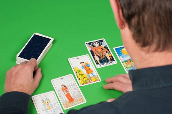 Como fazer um bom jogo de Tarot?