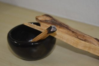 PALO SANTO LIMPA ENERGIAS E DIMINUI TENS�ES
