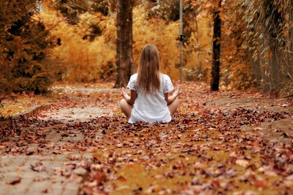 Meditação pode ajudar a superar crises no relacionamento amoroso