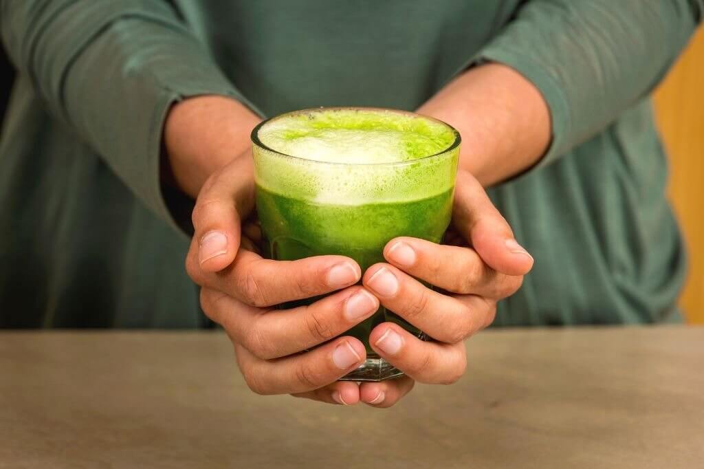 Suco verde detox pós-festas