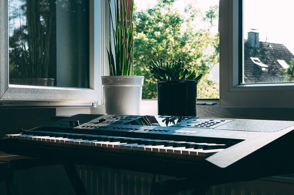Harmonizar ambientes com música