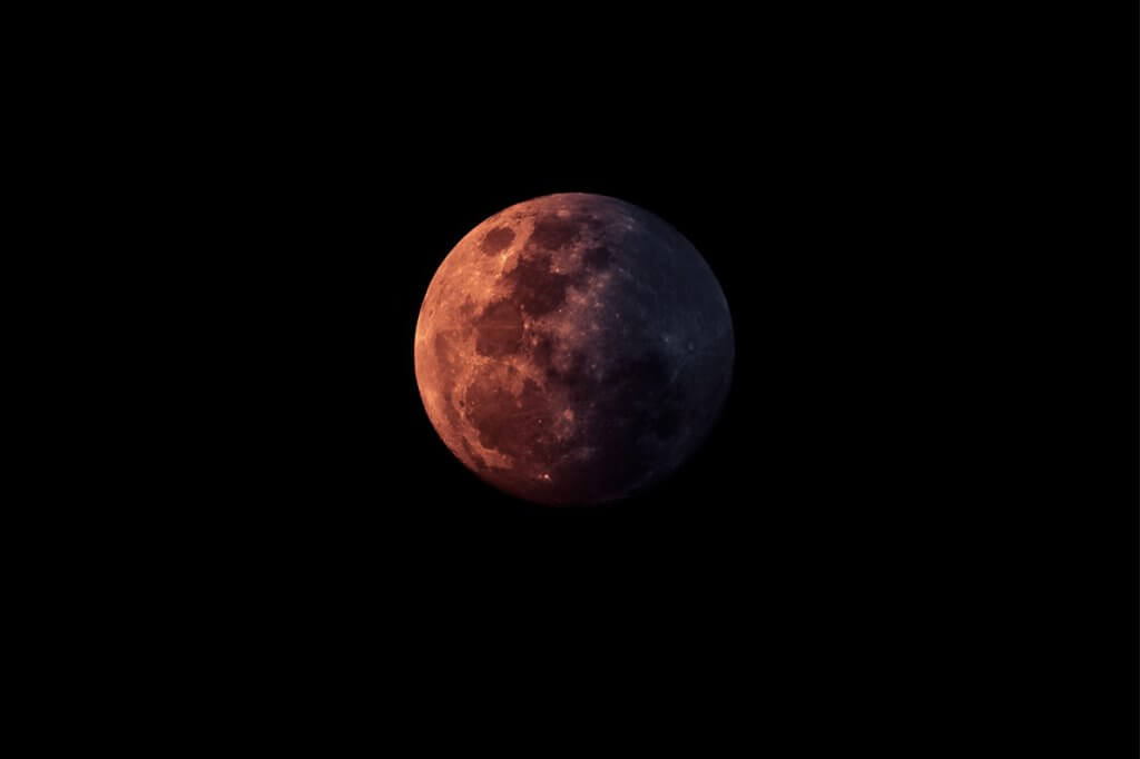 Entenda o eclipse lunar de 27 de julho