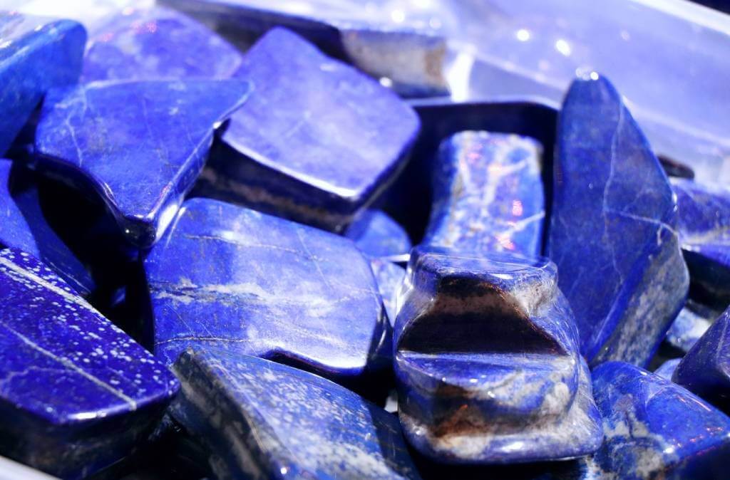 Feng shui indica cristais e pedras para a área de espiritualidade e sabedoria no seu lar