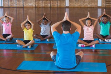 Yoga educativa: desenvolvimento e crescimento saudáveis