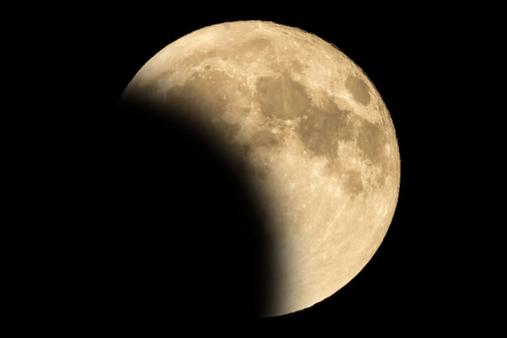 Previsões para o eclipse de 30/11/2020