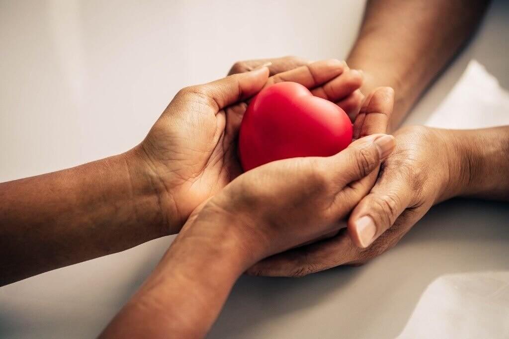 Como lidar com a rejeição e superar dificuldades no amor?