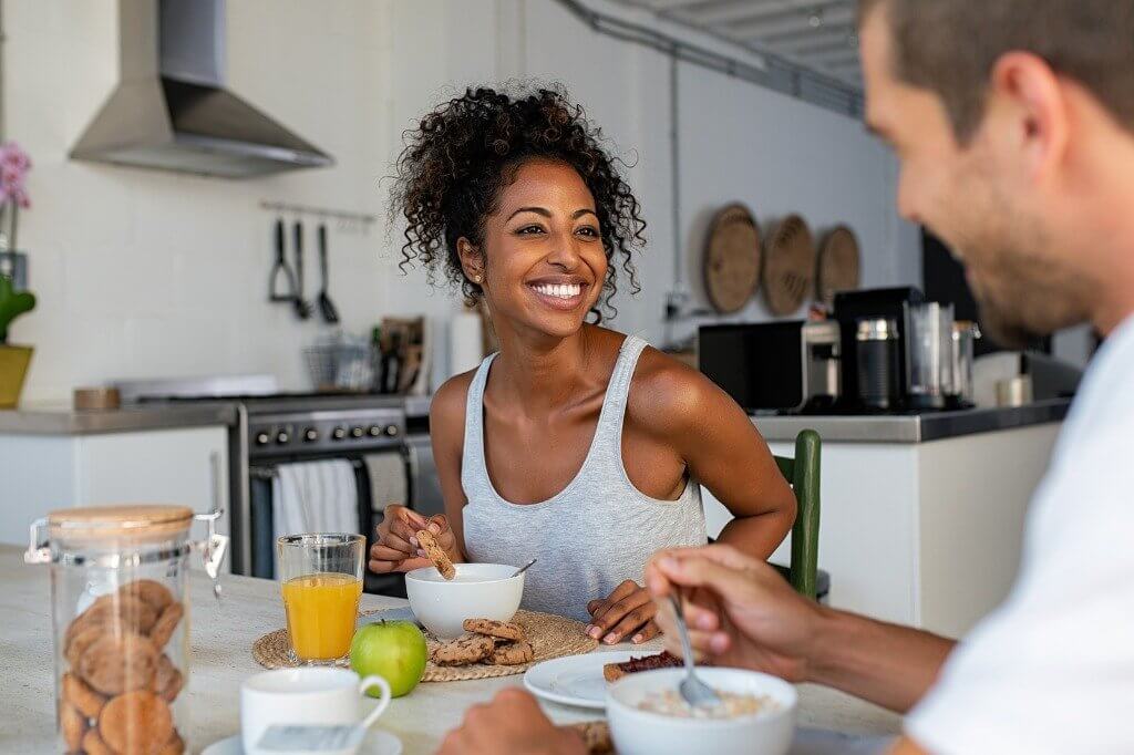Como controlar a compulsão alimentar na quarentena com Mindful Eating