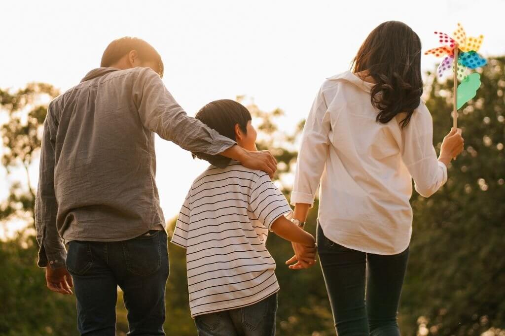 O que a superproteção pode causar à autoestima dos filhos