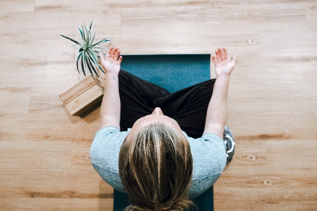 Como meditar: é possível vencer os obstáculos