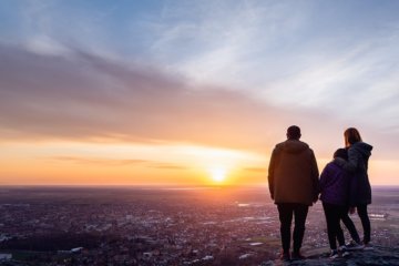 Honra teu pai e tua mãe: significado na Constelação Familiar