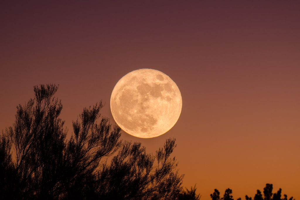 Lua Cheia em Aquário dá início a duas semanas difíceis a partir de 23/7