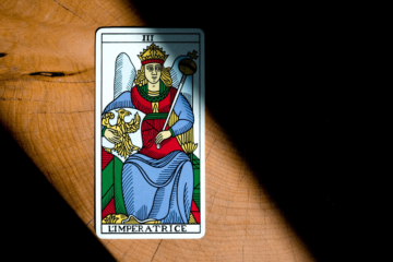 Tarot, meditação e Aromaterapia: inspire-se na Imperatriz para florir sua primavera