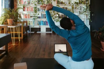 Posições de Yoga fáceis para iniciantes